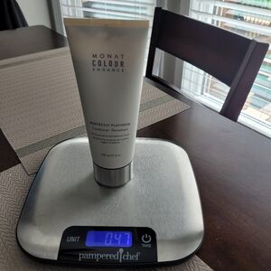 Monat Perfectly Platinum Conditioner